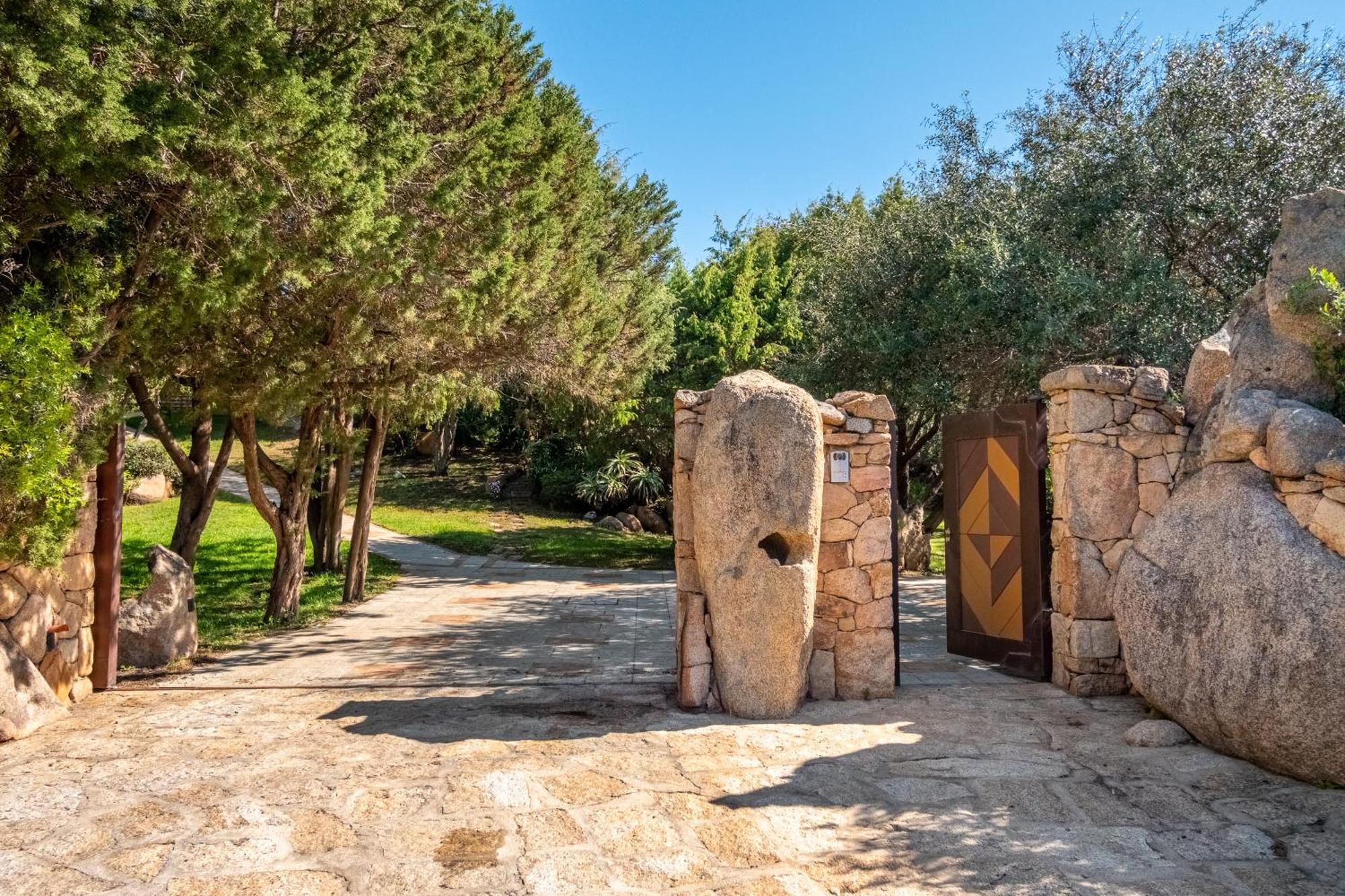 Sa Villa Cala Ginepro Монте Петросу Екстериор снимка